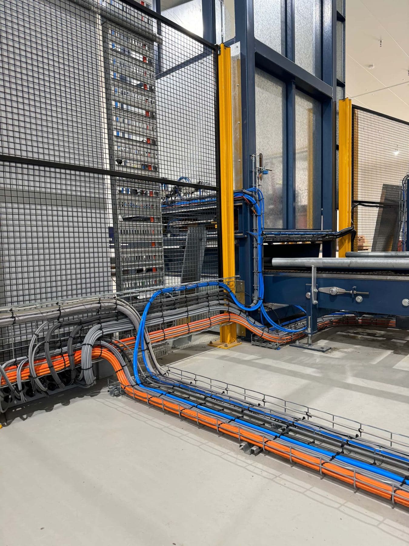 Cable tray routing installed through the palletising cell