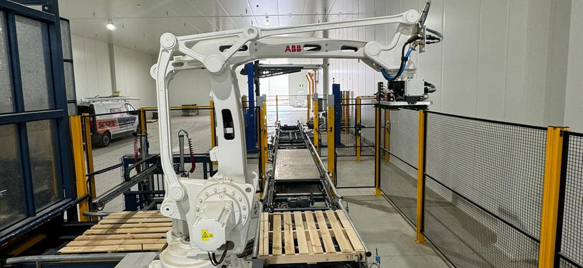 ABB IRB 460 palletising robot installed at the Myrtleford site